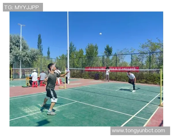 张芳独家揭秘羽毛球技巧与训练心得助你提升球技的秘密分享